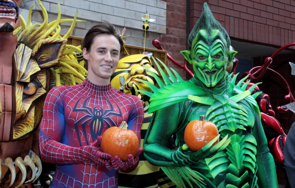 Photo Coverage: SPIDER-MAN Cast Prepares for Halloween! Image