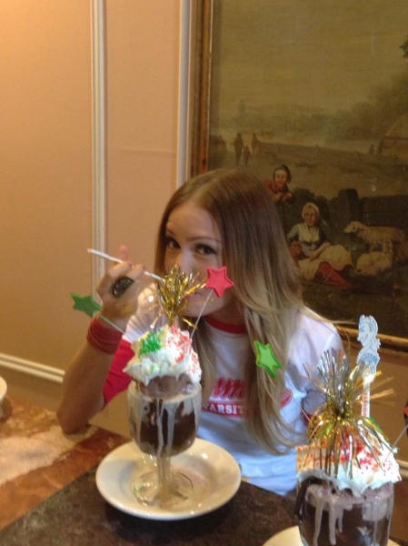 Photo Flash: BRING IT ON Cast Celebrates Serendipity Sundae! Image