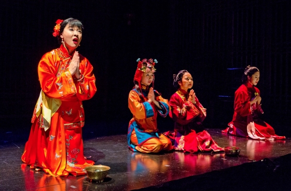 Photo Flash: First Look at Signature Theatre Company’s GOLDEN CHILD Image
