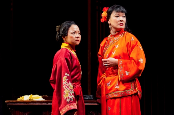 Photo Flash: First Look at Signature Theatre Company’s GOLDEN CHILD Image
