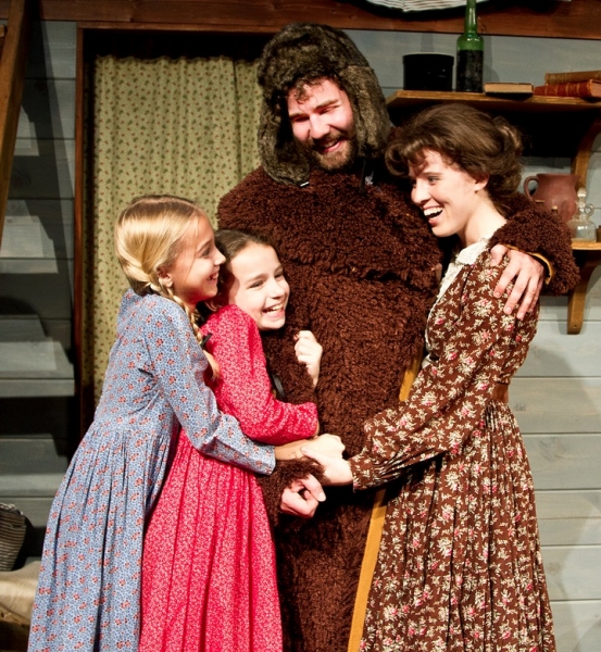 Lauren Danielle Gabby as Mary Ingalls, Avi Gedler as Laura Ingalls, Spencer Gilbert a Photo