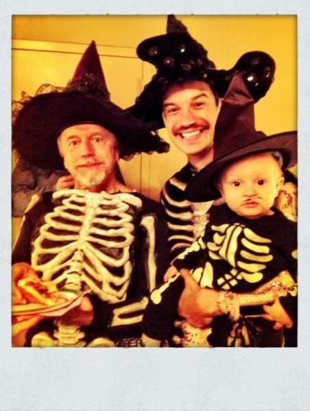 Photo Flash: Saturday Intermission Pics, Oct 27 - Part 2 - Trick-or-Treaters Backstage at NEWSIES and More! Image
