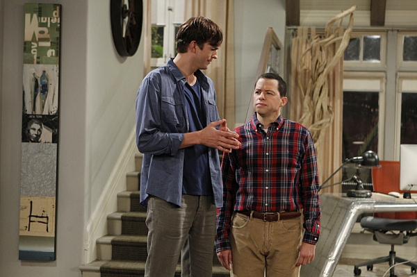 Photo Flash: First Look - Miley Cyrus Guest Stars on TWO AND A HALF MEN Image