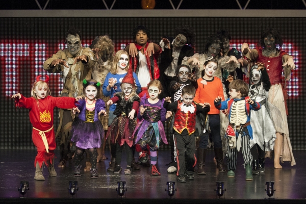 Photo Flash: Holmleigh Primary School Pupils Perform with THRILLER LIVE Cast at Lyric Theatre! Image