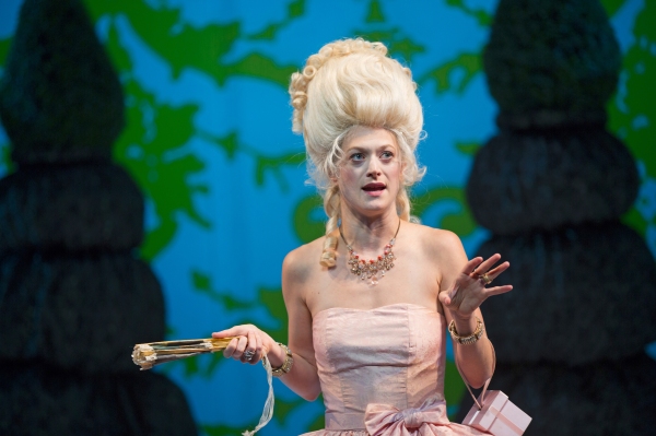 Photo Flash: First Look at Marin Ireland and More in Yale Rep & ART's MARIE ANTOINETTE World Premiere Image