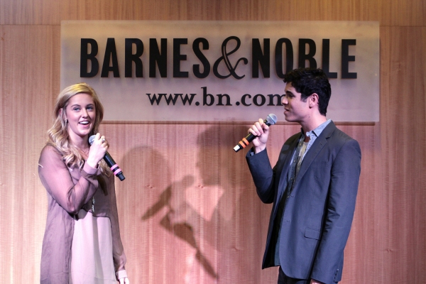 Photo Coverage: Lin-Manuel Miranda and BRING IT ON Cast Celebrates CD Release at Barnes & Noble! Image