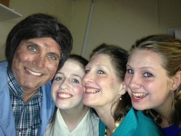Photo Flash: Saturday Intermission Pics, Nov 3 - NEWSIES Channel CHICAGO, Broadway for Hurricane Relief & More! Image