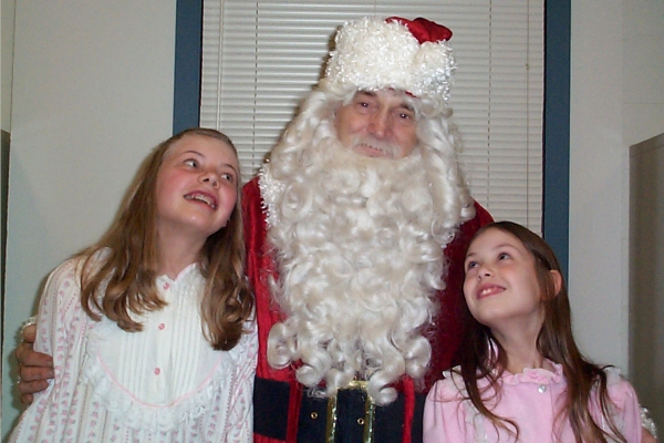 Photo Flash: Family Holiday Shows Warm Audience Hearts at MCCC’s Kelsey Theatre, Beg. Tonight 