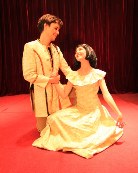 Photo Flash: First Look at Beijing Playhouse's SNOW WHITE Image