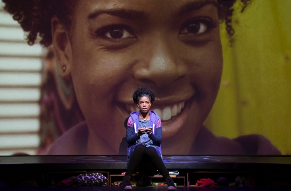 Photo Flash: First Look at EMOTIONAL CREATURE Image