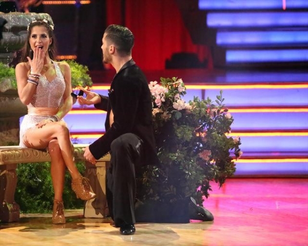 Photo Flash: A Look at Last Night's DANCING WITH THE STARS, 11/5 