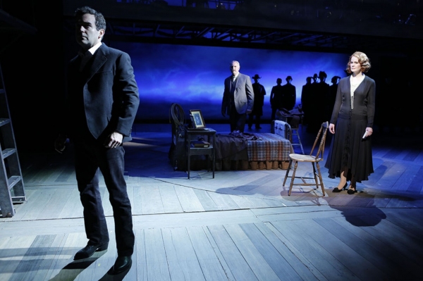 Photo Flash: First Look at Brian d'Arcy James, Kate Baldwin, and More in Public Theater's GIANT! Image