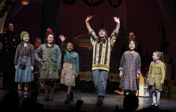 Photo Coverage: Inside Opening Night of ANNIE Opening- the Curtain Call!  Image