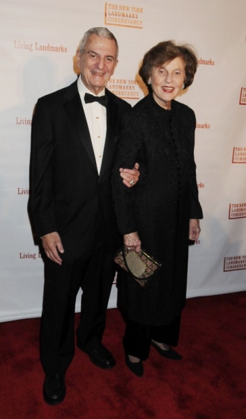 Photo Flash: Liza Minnelli, The Nederlanders and More at 'Living Landmarks' Fall 2012 Gala Image