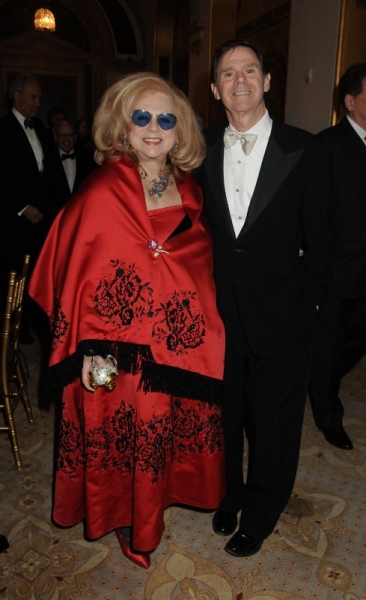 Photo Flash: Liza Minnelli, The Nederlanders and More at 'Living Landmarks' Fall 2012 Gala Image