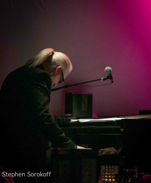 Photo Coverage: Giselle Wolf Brings JOURNEYS: A CELEBRATION to The Metropolitan Room Image