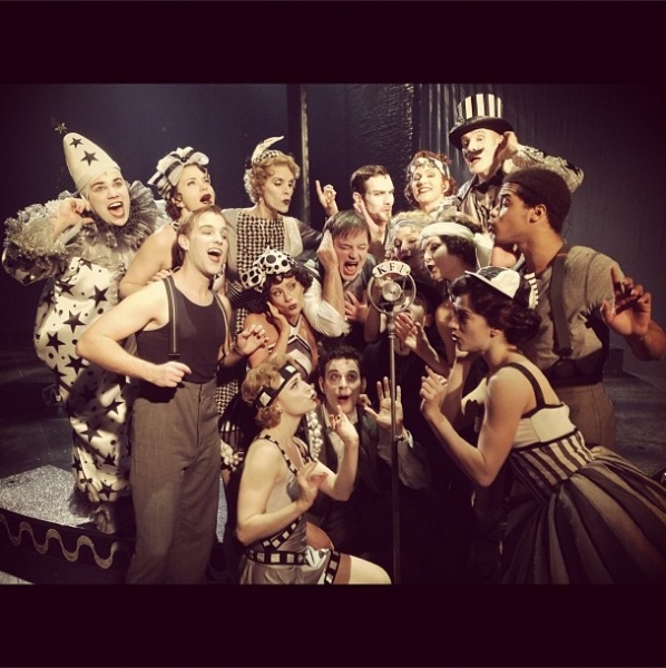 Photo Flash: Saturday Intermission Pics, Nov 10 - Green Edition! Image