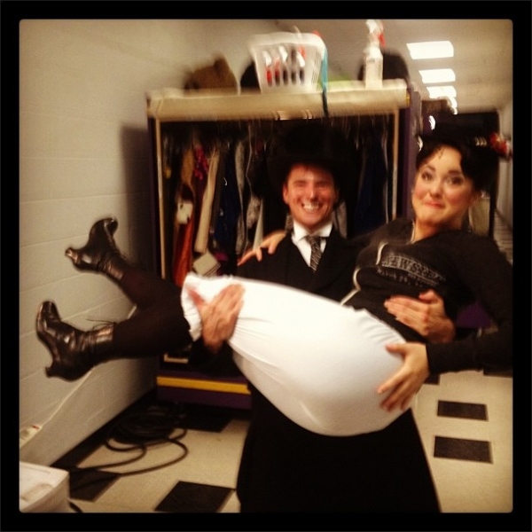 Photo Flash: Saturday Intermission Pics, Nov 10, Part 2 - Green Edition! Image