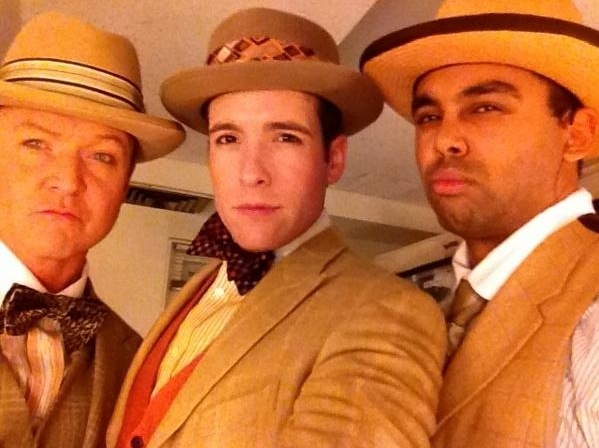 Photo Flash: Saturday Intermission Pics, Nov 10, Part 2 - Green Edition! Image