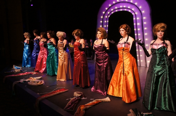 Photo Flash: First Look at GUYS & DOLLS at Mesa Encore Theatre Image