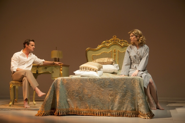 Photo Flash: First Look at Huntington Theatre Company's BETRAYAL Image