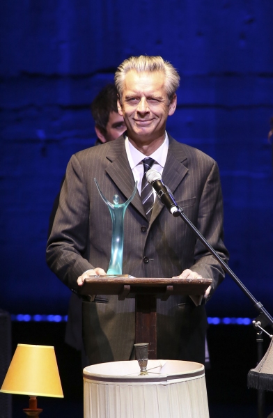 CTG Artistic Director Michael Ritchie, accepts the Ovation for Best Presented Product Photo