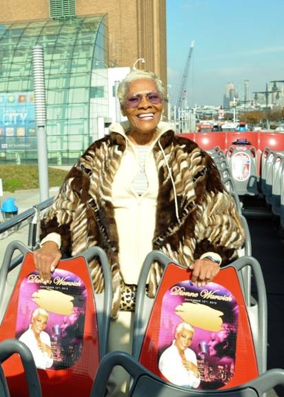 Photo Flash: Dionne Warwick Celebrates New Album with Gray Line New York 'Ride of Fame' Image