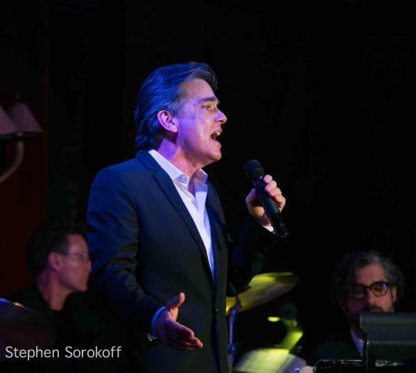 Photo Coverage: Peter Gallagher Brings HOW'D ALL YOU PEOPLE GET IN MY ROOM? to Feinstein's Image
