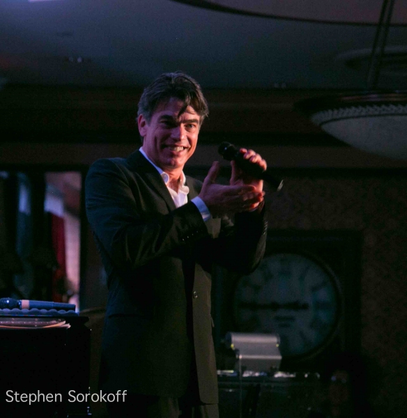 Photo Coverage: Peter Gallagher Brings HOW'D ALL YOU PEOPLE GET IN MY ROOM? to Feinstein's Image