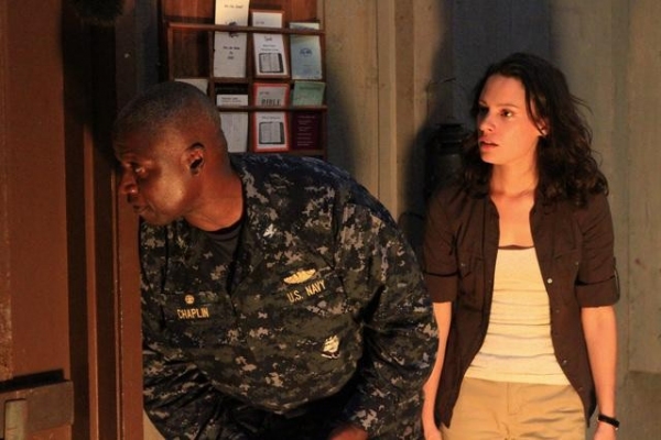 Photo Flash: First Look - LAST RESORT's 'Big Chicken Dinner,' Airs 11/29 Image