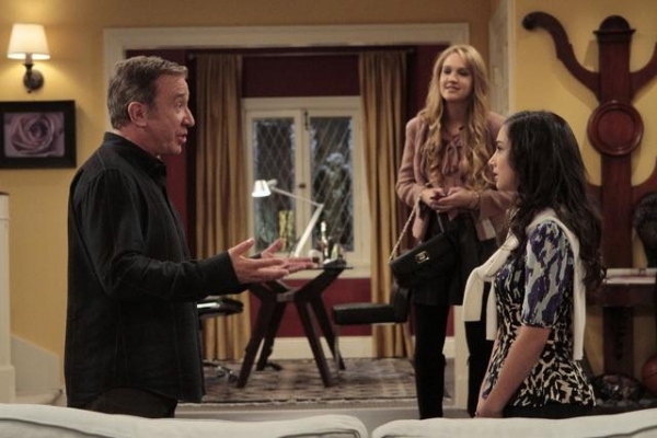 Photo Flash: First Look at LAST MAN STANDING's Christmas Episode, Airs 12/14 Image