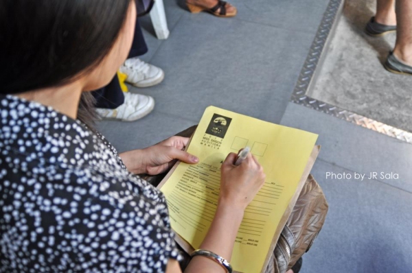 Exclusive Photo Coverage: MISS SAIGON Auditionees Register in Manila! 