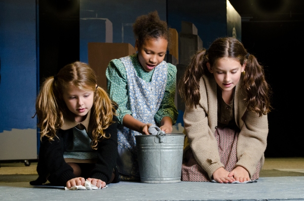 Photo Flash: First Look at DreamWrights Youth & Family Theatre's ANNIE Image