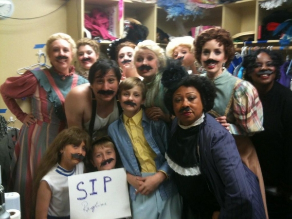Photo Flash: Saturday Intermission Pics, Nov 17, Part 2 - EVITA Channels THE PERFORMERS, PHANTOM Does TWILIGHT & More! Image