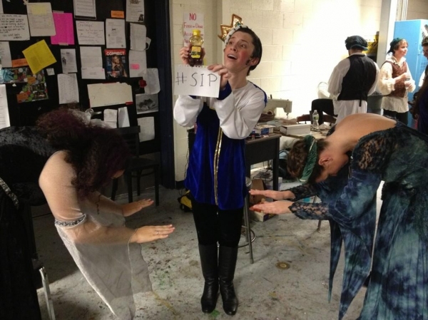 Photo Flash: Saturday Intermission Pics, Nov 17, Part 2 - EVITA Channels THE PERFORMERS, PHANTOM Does TWILIGHT & More! Image