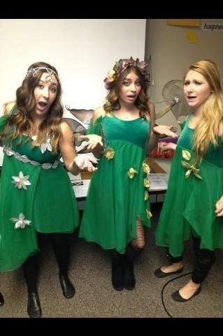 Photo Flash: Saturday Intermission Pics, Nov 17, Part 2 - EVITA Channels THE PERFORMERS, PHANTOM Does TWILIGHT & More! Image