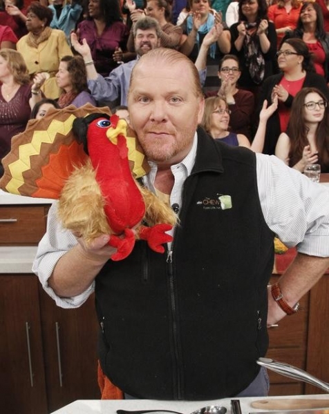 Photo Flash: First Look at THE CHEW's Thanksgiving Episode, Airs 11/21 Image
