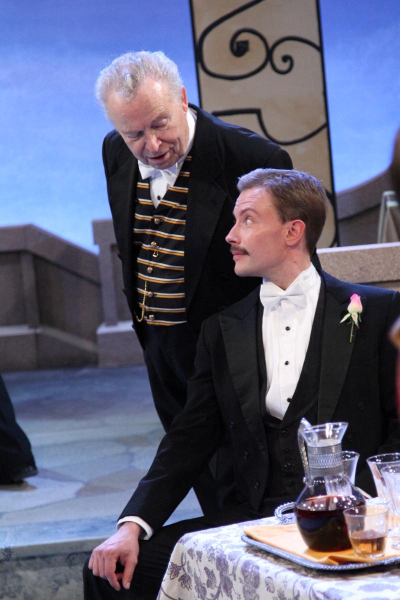 Photo Flash: First Look at Remy Bumppo's YOU CAN NEVER TELL Image
