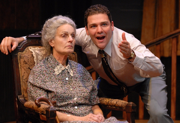 Photo Flash: First Look at Paula Faber, Ara Boghigian and More in 2nd Story's LOST IN YONKERS Image
