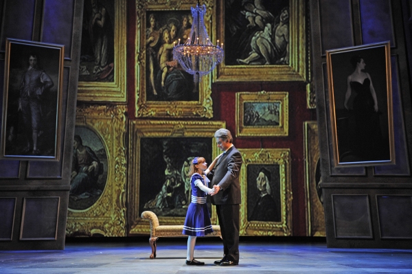 Photo Flash: Paramount Theatre Opens ANNIE Tonight Image