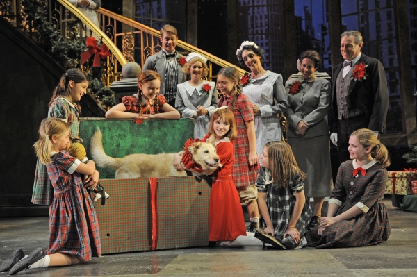 Photo Flash: Paramount Theatre Opens ANNIE Tonight Image