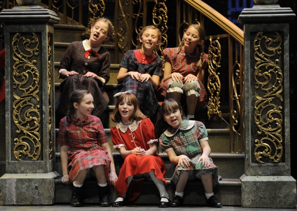 Photo Flash: Paramount Theatre Opens ANNIE Tonight Image