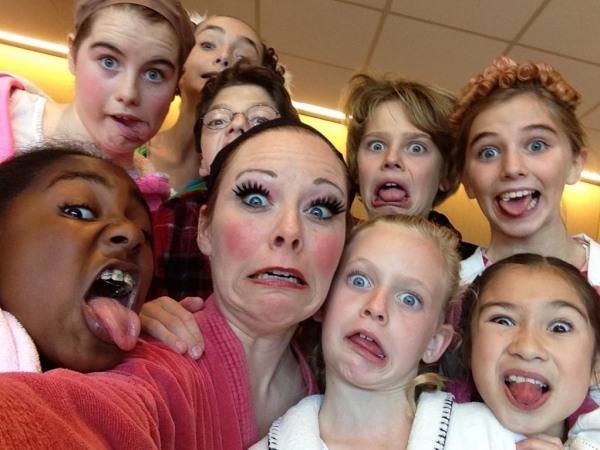 Photo Flash: Saturday Intermission Pics, Nov 24 - NEWSIES Does A CHRISTMAS STORY, Broadway Supports Injured Fan and More! Image