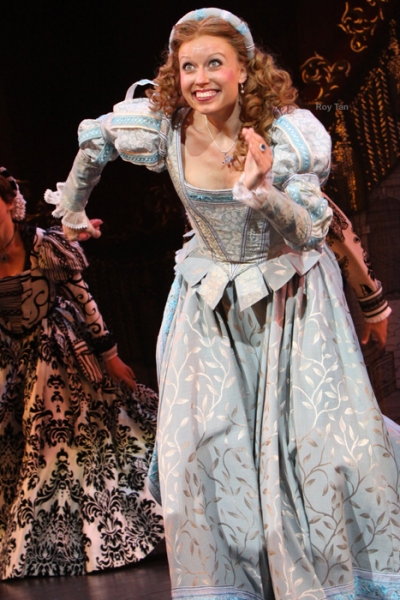 Photo Flash: First Look at KISS ME, KATE on the West End! Image