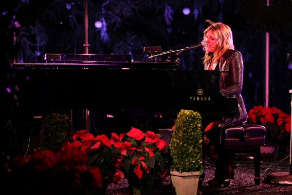 Photo Coverage: Bryant Park's Citi Pond Holiday Tree Lighting Ceremony Image