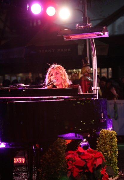Photo Coverage: Bryant Park's Citi Pond Holiday Tree Lighting Ceremony Image