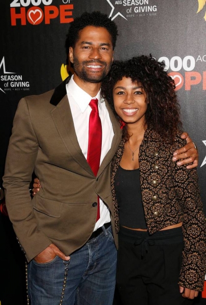 Photo Flash: First Look at Brightman, Manilow & More in L.A. LIVE's HOLIDAY TREE LIGHTING Image
