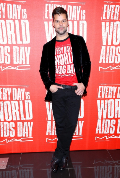 Photo Flash: Ricky Martin Promotes World Aids Day 2012 Image
