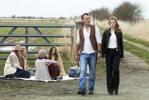 Photo Flash: First Look - Pilot Episode of The CW's Midseason Show CULT Image