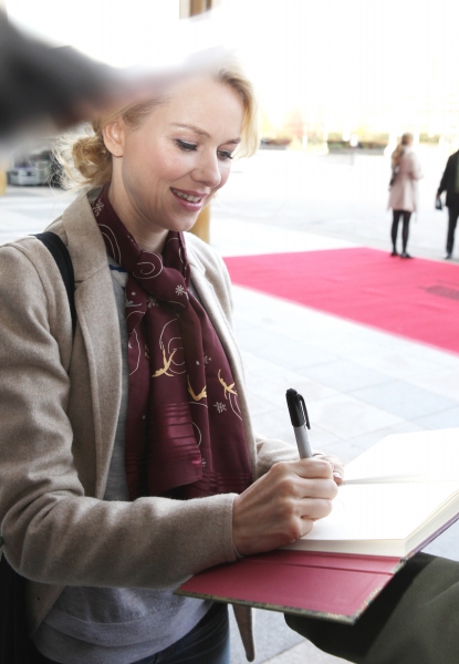 Photo Coverage Exclusive: At the Stage Door of the 35th Kennedy Center Honors 